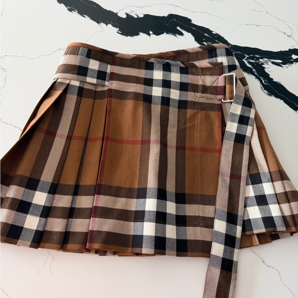Burberry Checkered Mini Skirt in Brown and Black